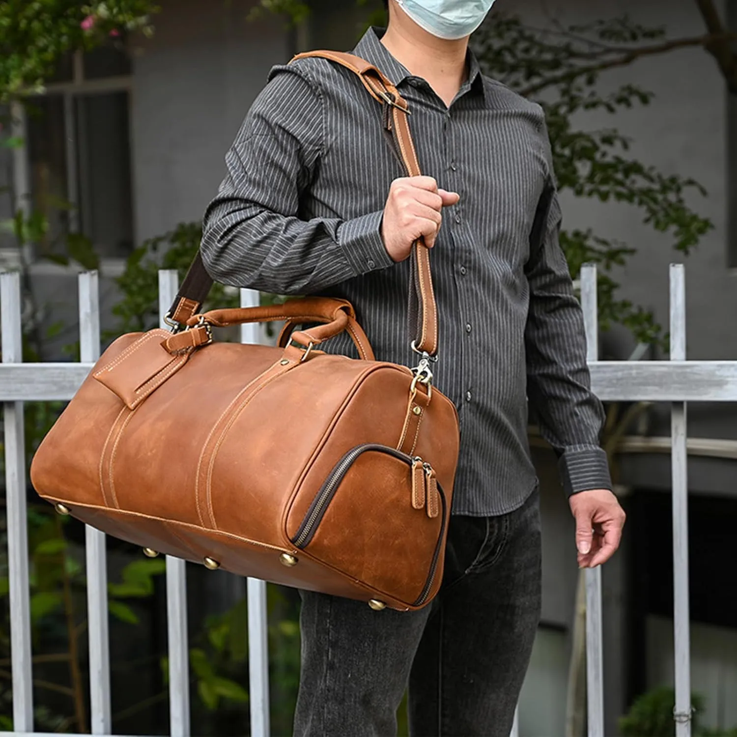 Convertible Garment Bag Genuine Leather with Shoes Compartment Customized Full Grain Leather Carry on Duffle Bag for Men Women Hanging Weekender Business Suitcase