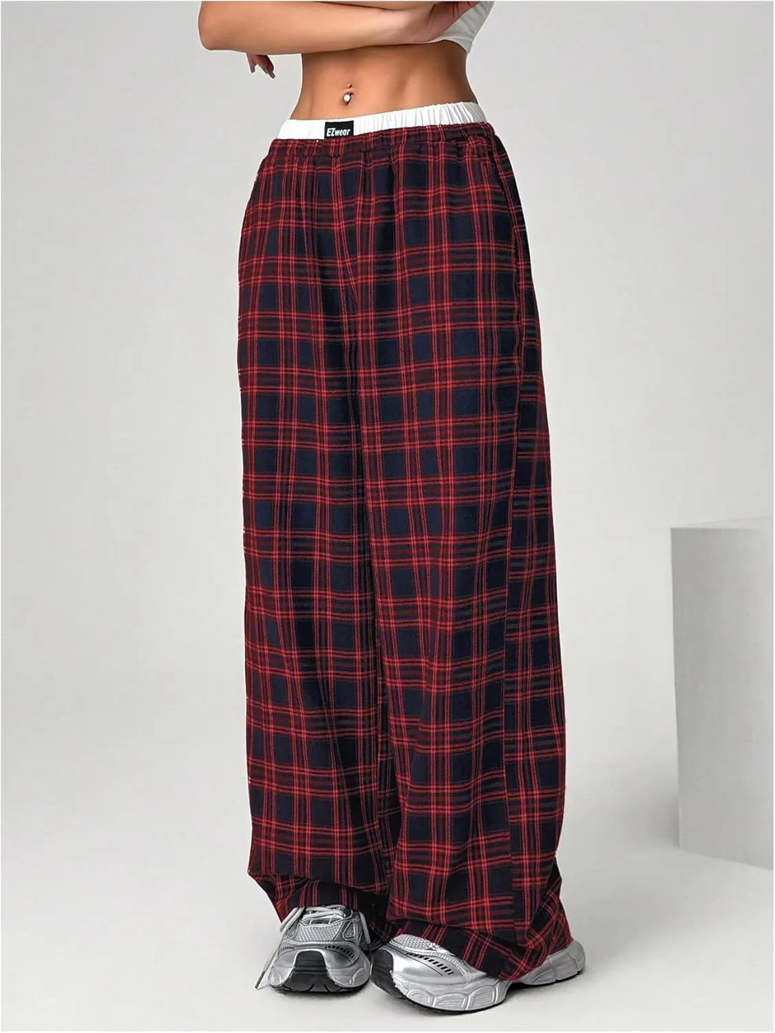 Verdusa Women's Y2k Plaid Low Waist Pants Straight Leg Loose Fit Trouser with Pocket