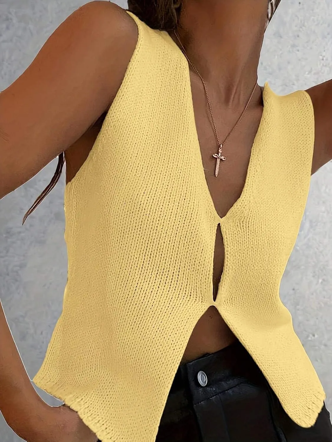 Women Y2k Hook and Eye V Neck Knit Vest Top Sleeveless Solid Slim Fit Causal Vintage Crochet Sweater Tank Top